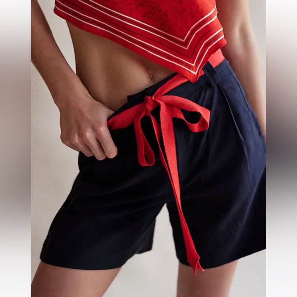 FREE PEOPLE Perfect Prep Trouser Shorts NWT Navy Blue Red Belt